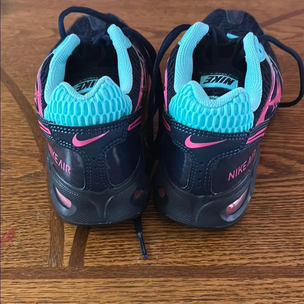 Nike Blue and Pink Athletic Shoes with Cushioned Sole - Picture 3 of 11